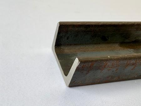 ناودانی چیست؟ معرفی کامل انواع، ویژگی ها، مزایا، معایب و کاربردها