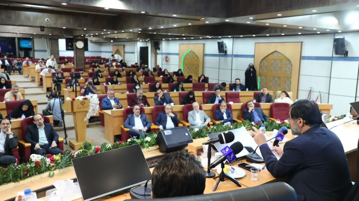 فرودگاه قم با نمای مذهبی سال ۱۴۰۸ افتتاح میشود/ منوریل هیچ کاربری مشخصی ندارد