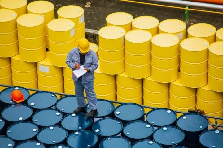 دستور گمرک: محموله‌های نفتی در اسرع وقت تعیین تکلیف شوند