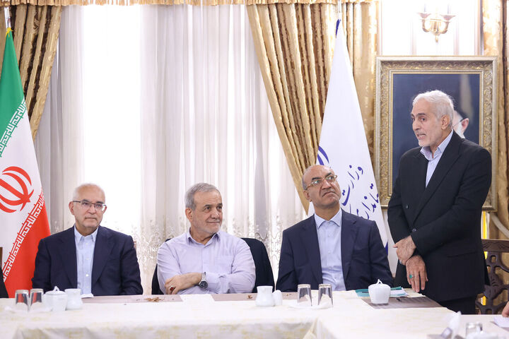 دستور پزشکیان برای تسریع در روند رفع موانع تولید و حمایت از کارآفرینان کرمانشاه