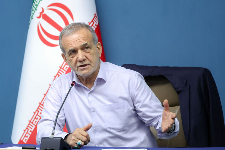 بررسی روند تامین مالی پروژه‌های برق خورشیدی با حضور رئیس‌جمهور
