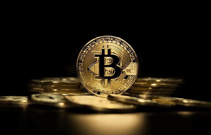 آخرین قیمت بیت کوین؛ ثبت رکورد بی سابقه ۱۱۱ هزار دلار