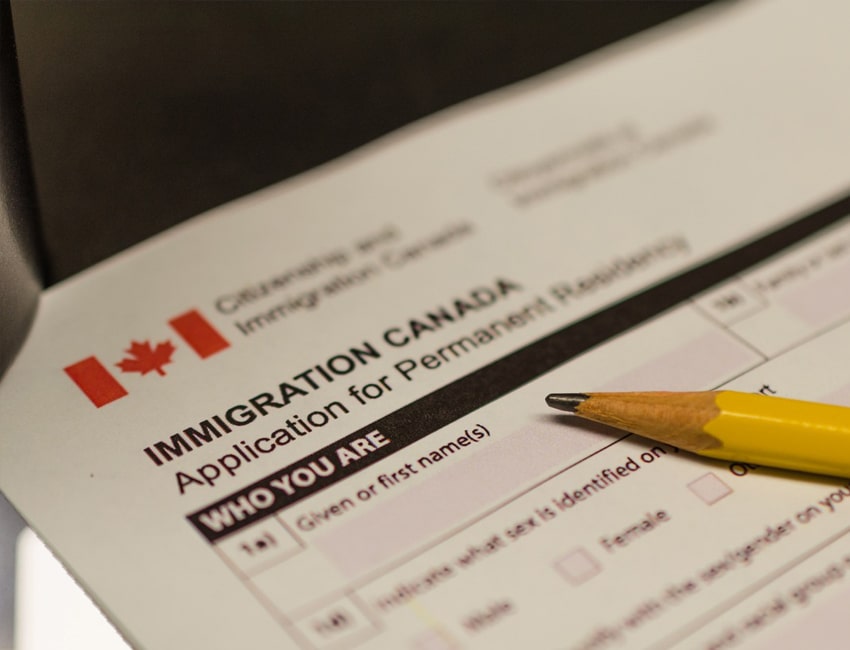 موانع و چالشهای اخذ اقامت دائم کانادا بعد از تحصیل: آنچه باید بدانید
