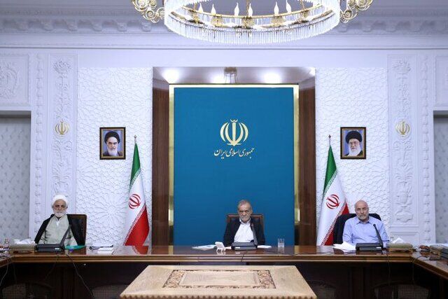 اختصاص یک و نیم میلیارد دلار تسهیلات برای تامین تجهیزات نیروگاههای خورشیدی اختصاص یک و نیم میلیارد دلار تسهیلات برای تامین تجهیزات نیروگاههای خورشیدی