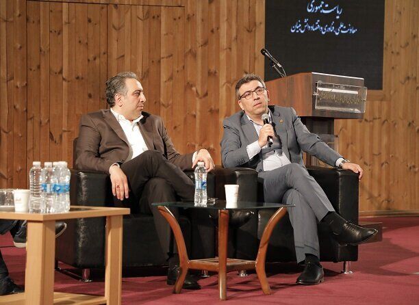 یک شرکت هوش مصنوعی در بورس پذیرفته شد| عرضه دیجی کالا تا پایان سال