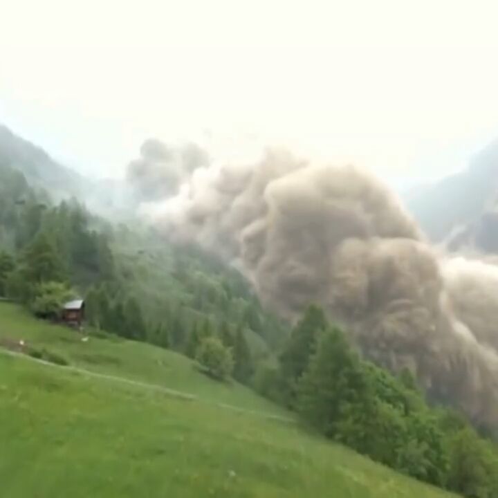 یخچال طبیعی، روستایی را در سوئیس بلعید!