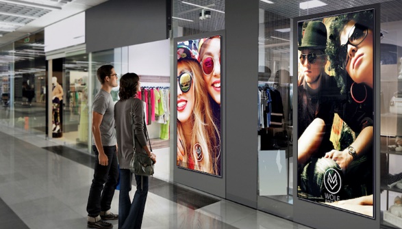 معرفی برترین مدلهای نمایشگرهای لمسی موجود در بازار ایران (۲۰۲۵)