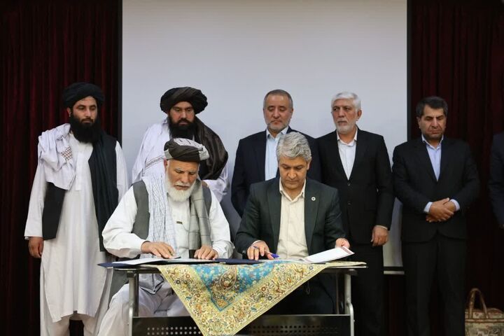 امضای ۲ تفاهمنامه همکاری اقتصادی و کشاورزی میان خراسان جنوبی و ولایت فراه افغانستان امضای ۲ تفاهمنامه همکاری اقتصادی و کشاورزی میان خراسان جنوبی و ولایت فراه افغانستان