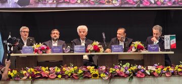 قیمت گذاری دستوری بحران مالی خودروسازان را جدی تر کرد| توسعه ملی در گرو نجات صنعت خودرو