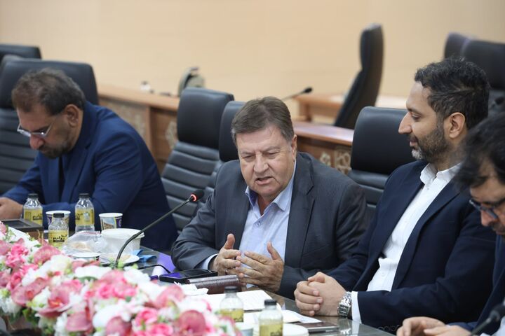 رونق تولید بدون گفت‌وگو با بخش خصوصی ممکن نیست