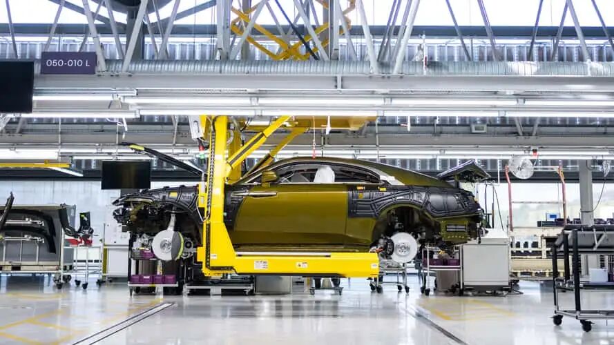 تولید خودرو در انگلستان به پایین ترین سطح طی ۷۰ سال اخیر رسید