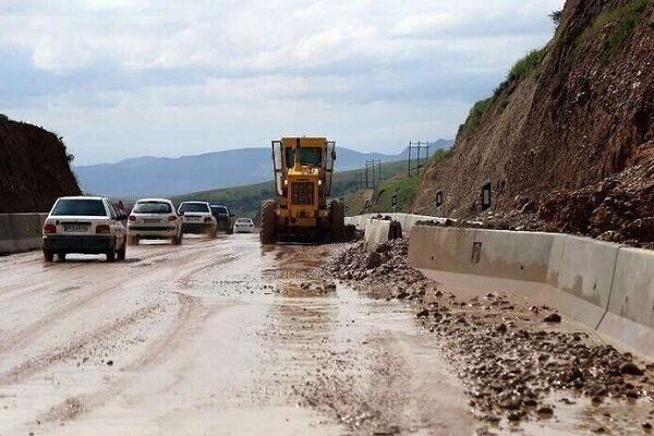 هشدار سقوط سنگ در جاده‌های کوهستانی البرز