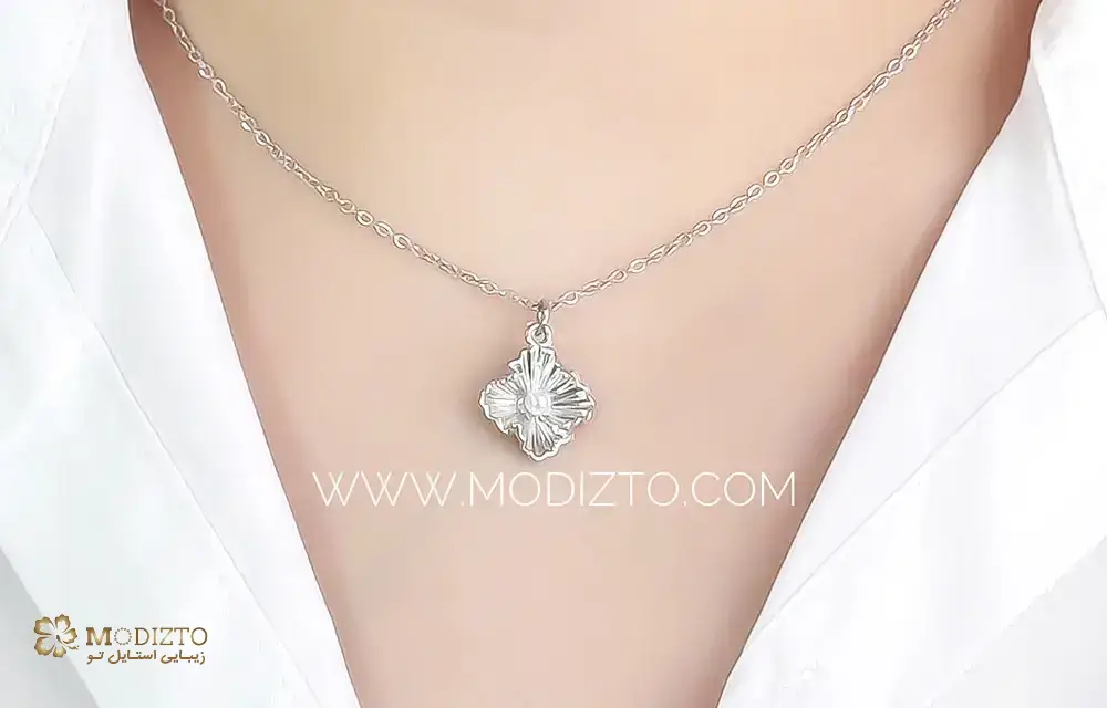 گردنبند زنانه، نمادی از جذابیت و زیبایی شما