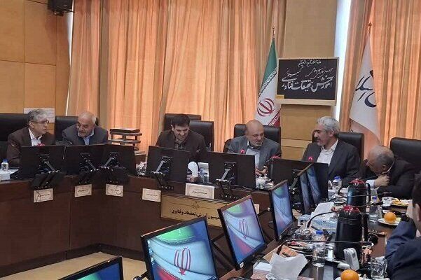 بررسی برنامههای وزیر پیشنهادی اقتصاد در کمیسیون آموزش بررسی برنامههای وزیر پیشنهادی اقتصاد در کمیسیون آموزش