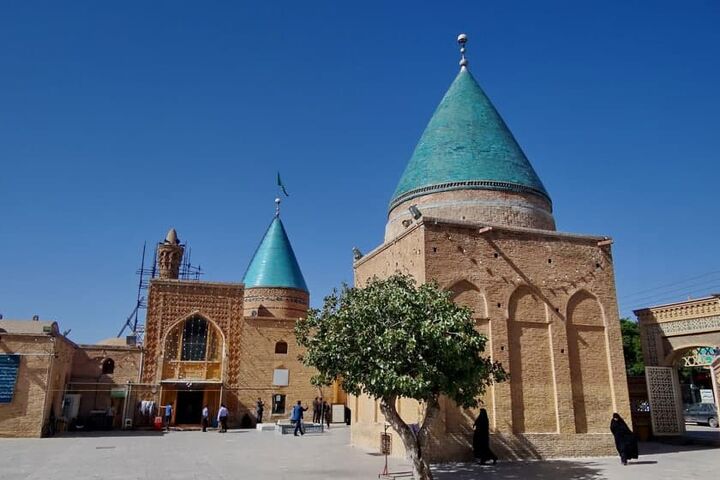 «بایزید بسطامی و ابوالحسن خرقانی» گنجینه‌هایی بی‌بدیل؛ سهم ایران از گردشگری عرفانی صفر است
