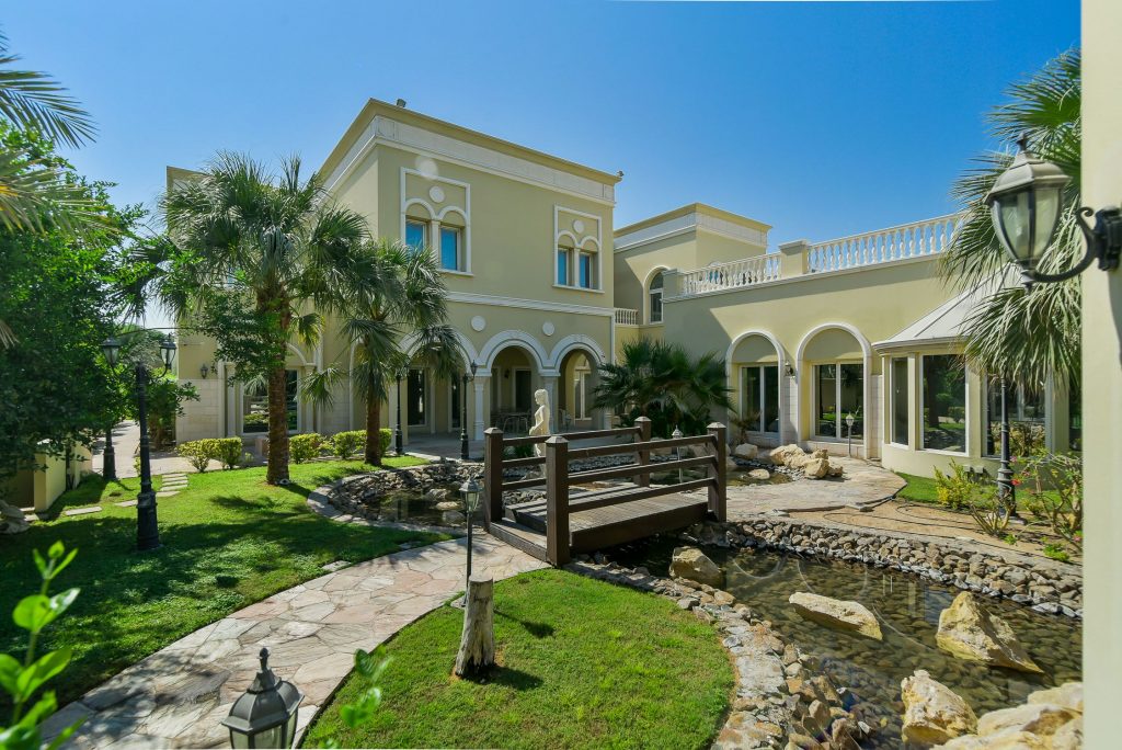 چگونه سبزپوش، فضای سبز حیاط و ویلای شما را به یک شاهکار تبدیل میکند؟