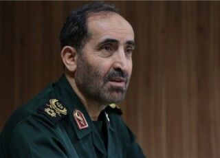 رهبر انقلاب فرمانده قرارگاه مرکزی خاتمالانبیاء را منصوب کردند رهبر انقلاب فرمانده قرارگاه مرکزی خاتمالانبیاء را منصوب کردند