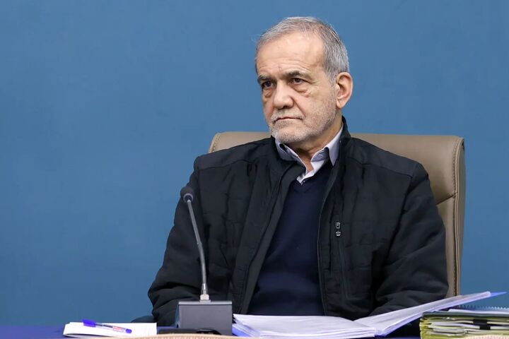 دبیر اطلاعرسانی دولت: پزشکیان در جنگ ۱۲ روزه مختصراً مجروح شد دبیر اطلاعرسانی دولت: پزشکیان در جنگ ۱۲ روزه مختصراً مجروح شد