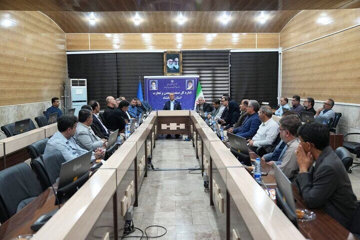 نظارت بر بازار کرمانشاه باید با قاطعیت ادامه یابد نظارت بر بازار کرمانشاه باید با قاطعیت ادامه یابد