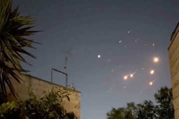 شلیک دیوانه وار سامانه های پدافندی ضد بالستیک اسرائیل