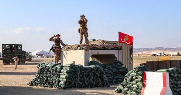 آمریکا در حال عقب نشینی از خلیج فارس است!