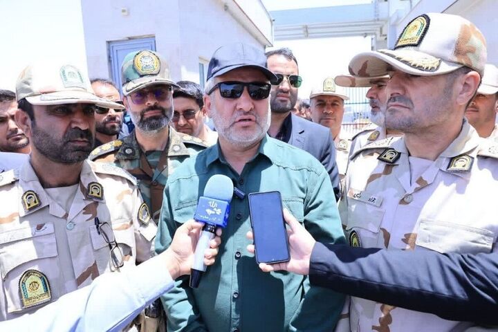 روزانه ۷۰ کامیون اثاثیه اتباع غیر مجاز افغانستانی از مرز ماهیرود خارج می‌شود