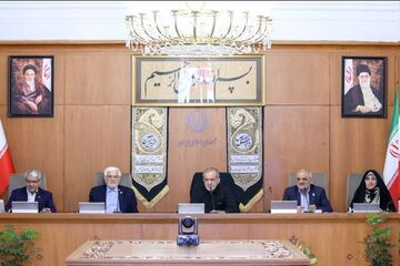 هیئت دولت: متعهد می‌شویم معیشت مردم را تأمین کنیم