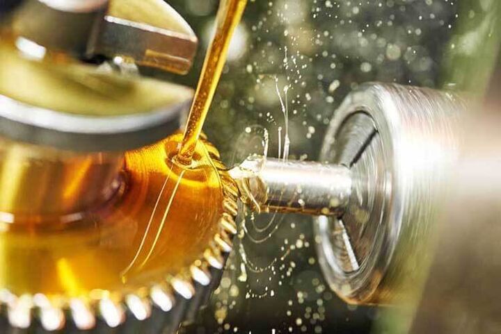 آشنایی با انواع روغن‌های صنعتی