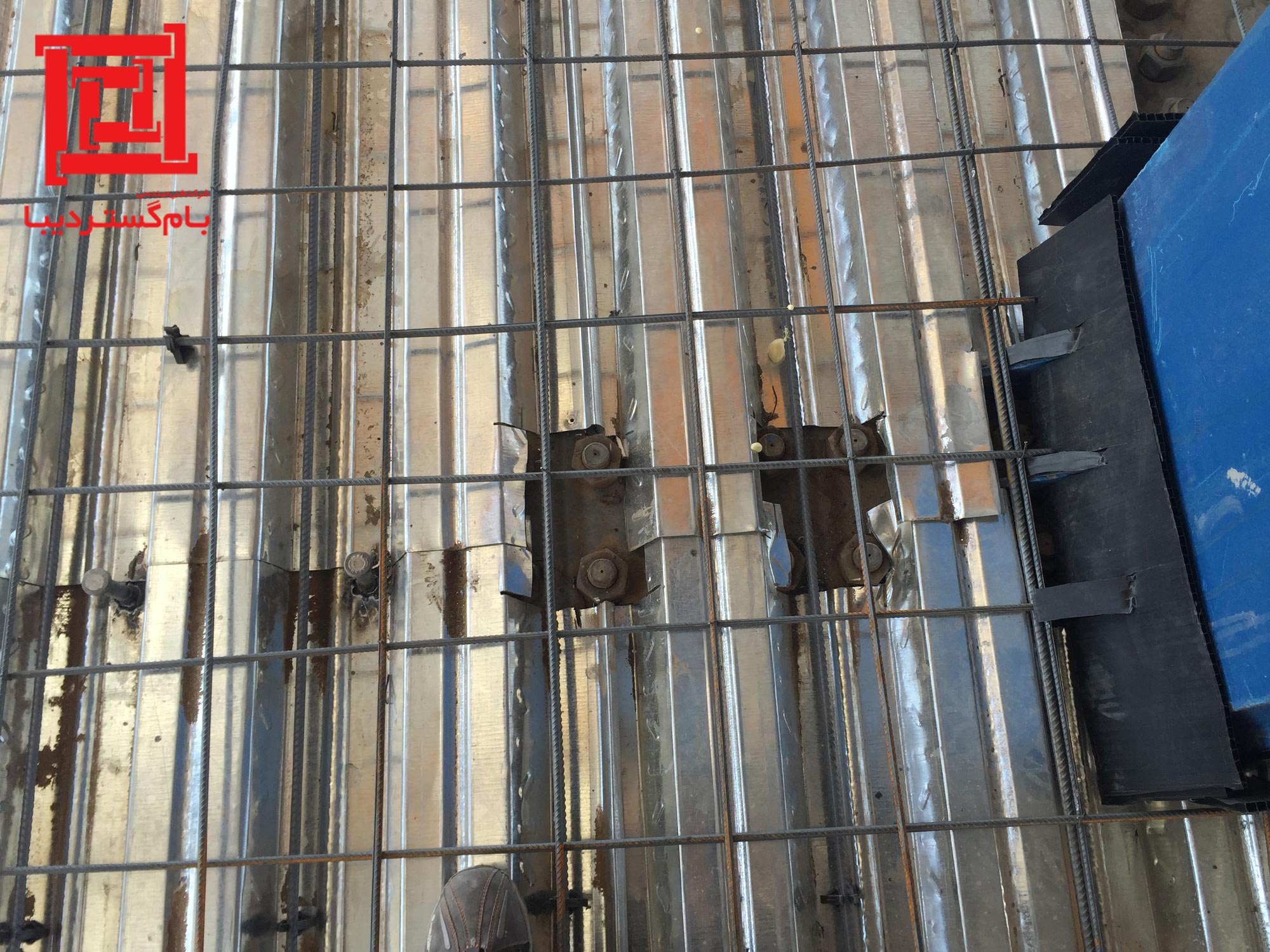 چرا دانستن جزئیات قیمت سقف عرشه فولادی، حیاتیتر از همیشه است؟