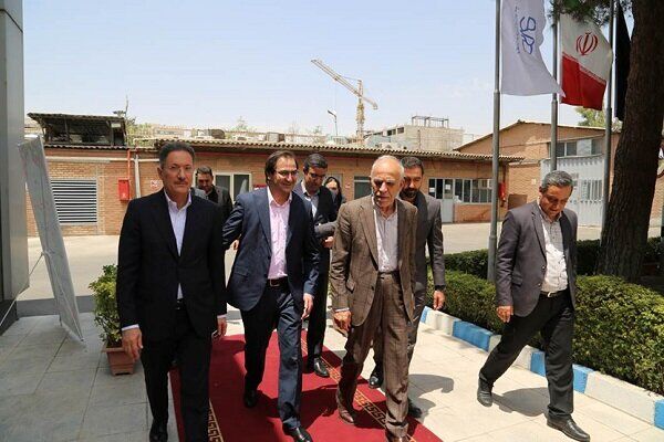 تقدیر نماینده رئیسجمهور از عملکرد بانک ملی در حمایت از اقتصاد کشور تقدیر نماینده رئیسجمهور از عملکرد بانک ملی در حمایت از اقتصاد کشور