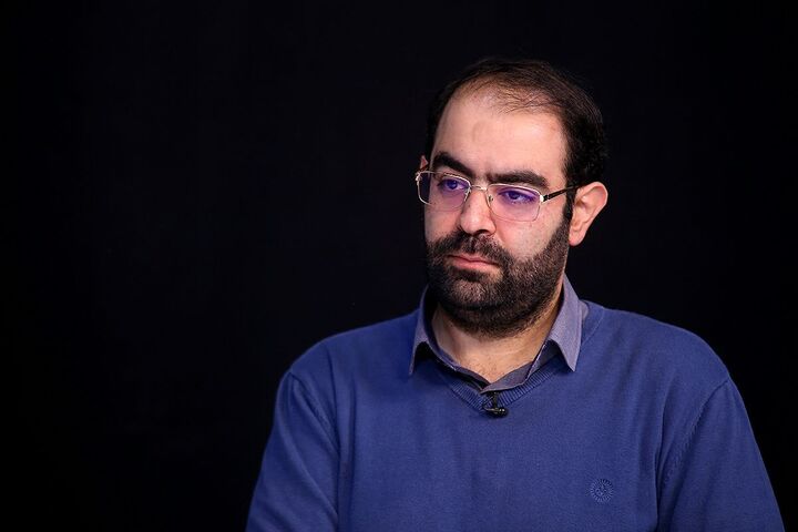 آقای وزارت خارجه؛ با رونمایی از کتاب مذاکره، نمی‌توانید جلوی جنگ را بگیرید