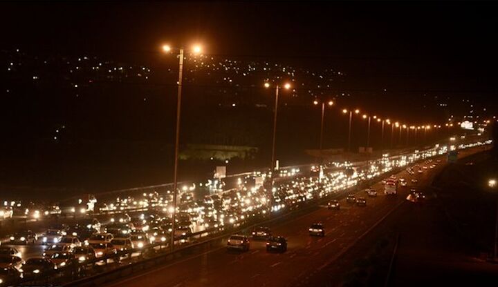 ترافیک سنگین شبانگاهی در محور یکطرفه جاده چالوس