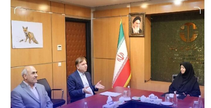 استاندار بوشهر خواستار اصلاح حریم دریا برای اجرای طرح‌های دریامحور در سواحل استان شد