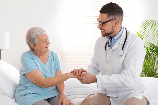 کدام بیماری ها به درمان در منزل نیاز دارند؟