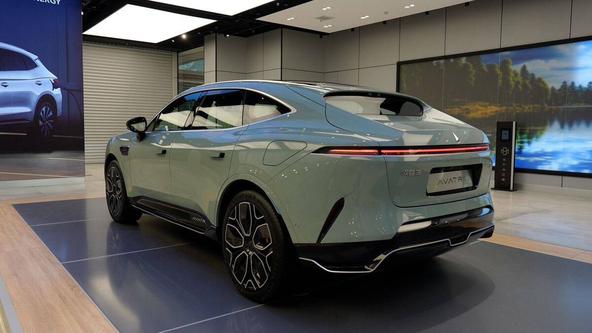 برگزاری کلاس آموزشی اوتار ۱۱ گروه بهمن در ایرانمال