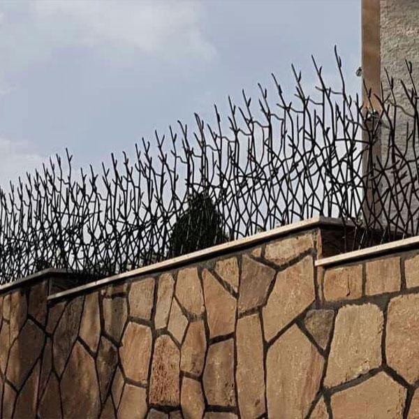 چرا حفاظ شاخ گوزنی بهترین انتخاب برای امنیت منزل شما است