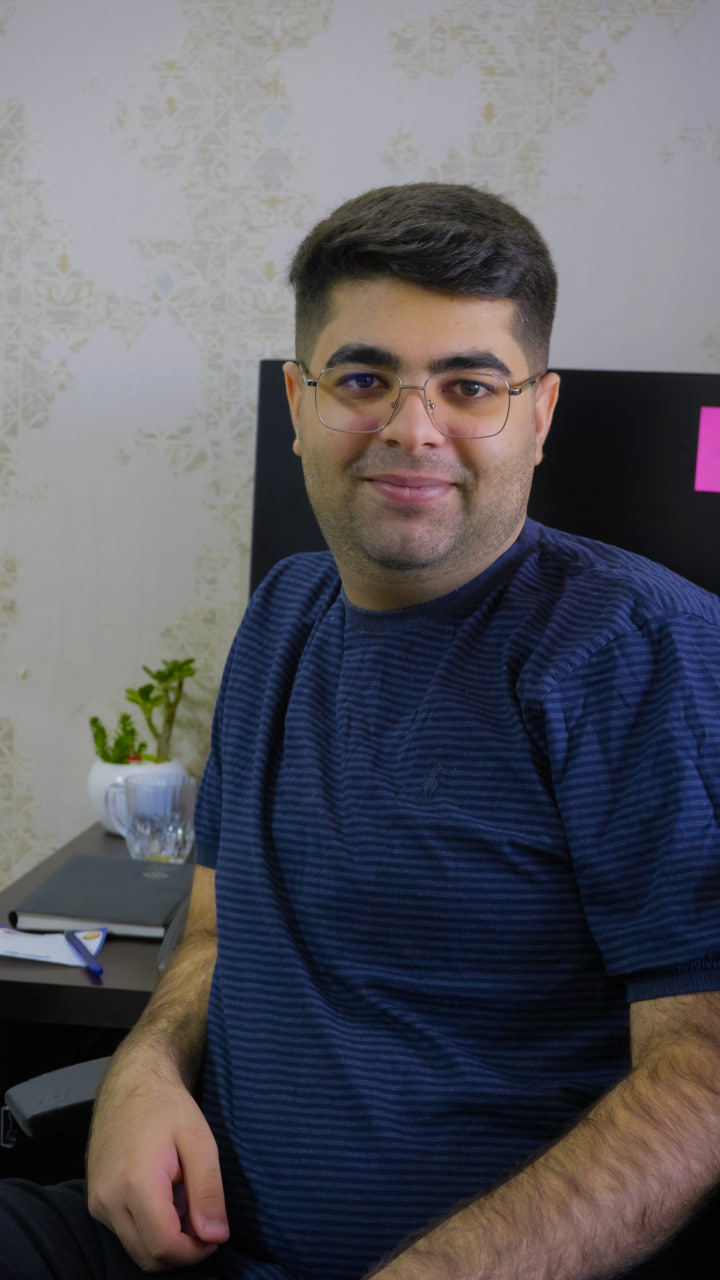 آموزش ترکیبی تئوری و عملی بهترین روش برای یادگیری کدنویسی در فاتحی اسکول