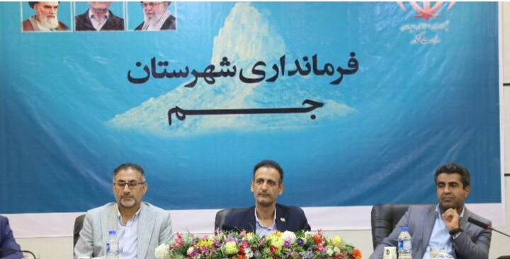 افزایش ظرفیت آب‌شیرین‌کن ها در شهرستان جم آغاز شد