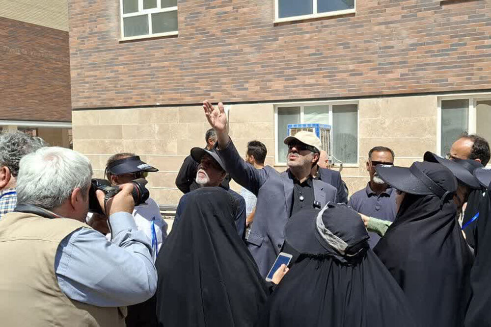 چرخ پروژههای راکد قم به حرکت درآمد| وعده بهرهبرداری از فاز اول مترو