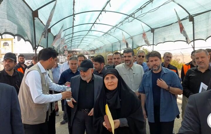 بازدید وزیر راه از پایانه مرزی چذابه و روند خدمت به زائران اربعین