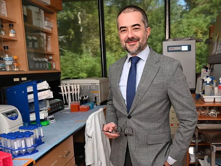 ابتکار محقق ایرانی در آمریکا: ساخت واکسن HIV برای نوزادان که ایمنی چندساله ایجاد می‌کند