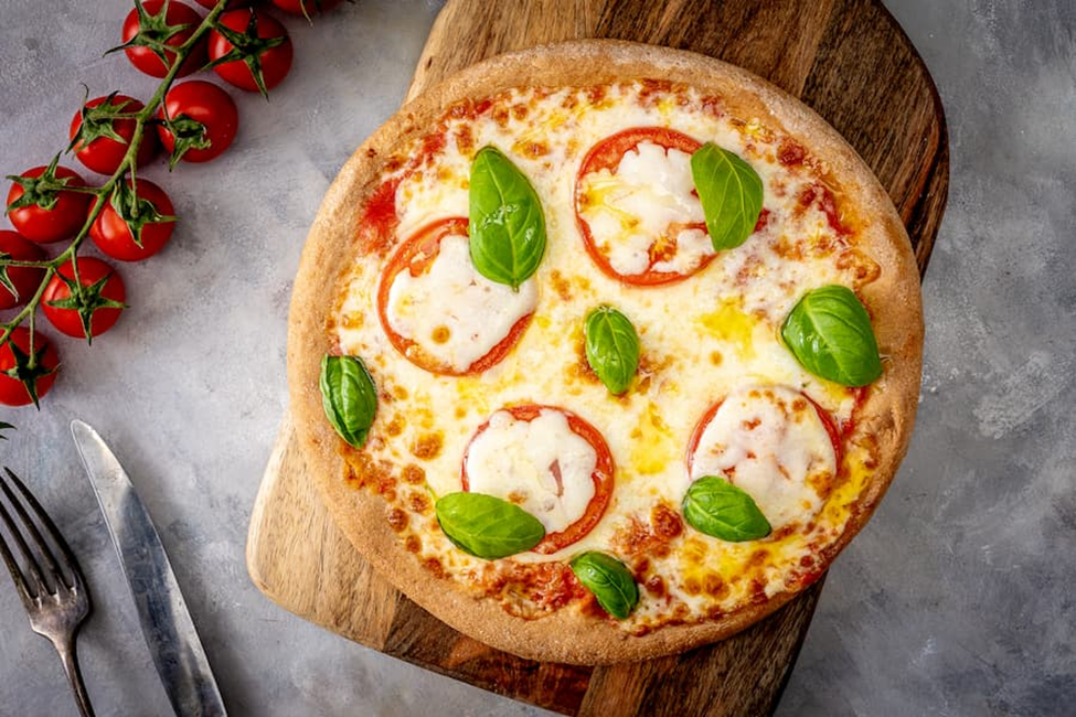 راهنمای انتخاب پیتزا بر اساس سبک غذایی (ایتالیایی، آمریکایی، تنوری و...)