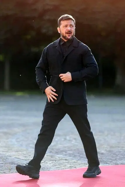 تمسخر زلنسکی در پایتخت آمریکا | داداش کت و شلوار بپوش!