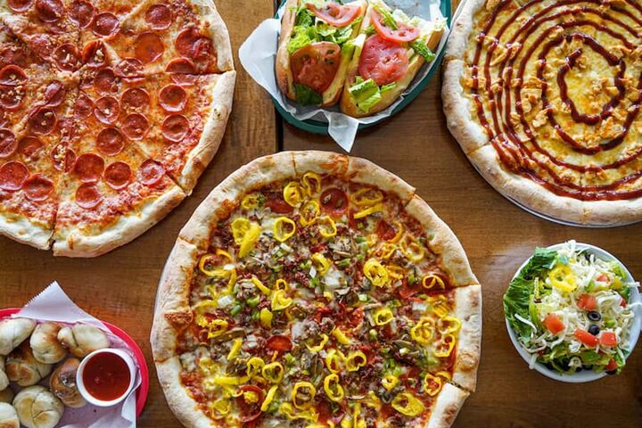 راهنمای انتخاب پیتزا بر اساس سبک غذایی (ایتالیایی، آمریکایی، تنوری و…)