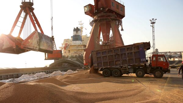 اولین محموله گندم وارداتی به مازندران رسید