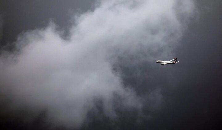 سقوط هلیکوپتر آمریکایی حامل وزیر و مقامات طالبان سقوط هلیکوپتر آمریکایی حامل وزیر و مقامات طالبان