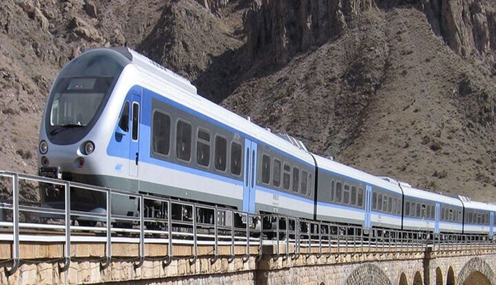 قطارهای فعال در مسیر تبریز به مشهد همراه جدول زمانبندی