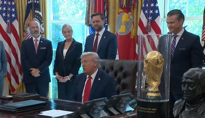 ترامپ: وزارت جنگ برای آمریکا، بهتر از وزارت دفاع است ترامپ: وزارت جنگ برای آمریکا، بهتر از وزارت دفاع است