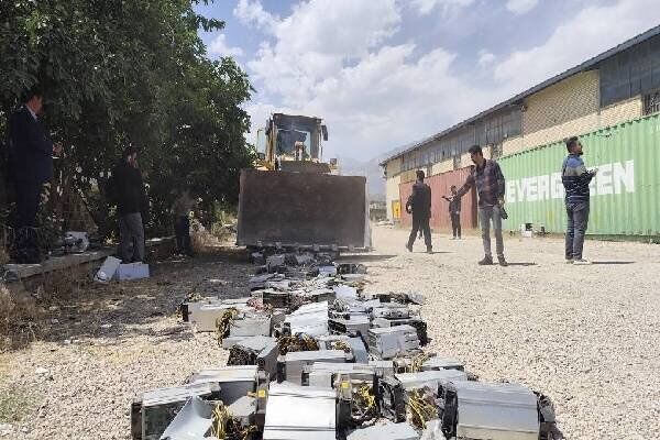 پاداش ۲۰۰ میلیون تومانی به مردم برای گزارش دستگاههای ماینر غیرمجاز پاداش ۲۰۰ میلیون تومانی به مردم برای گزارش دستگاههای ماینر غیرمجاز