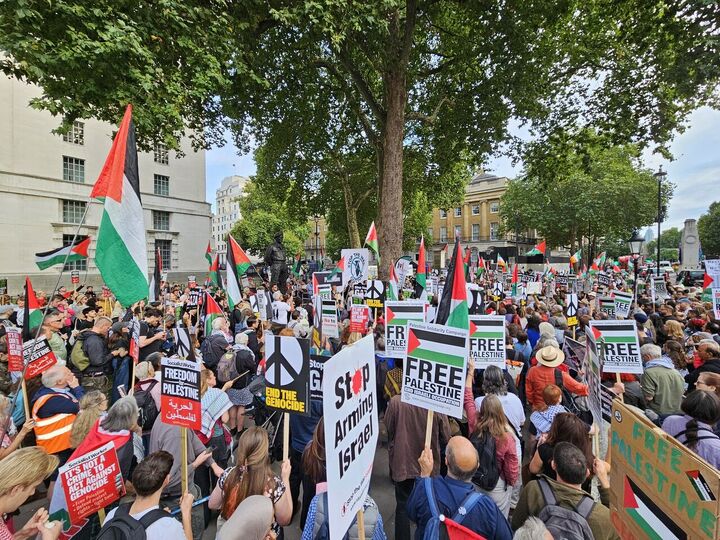 لندن بار دیگر صحنه خشم حامیان فلسطین شد لندن بار دیگر صحنه خشم حامیان فلسطین شد